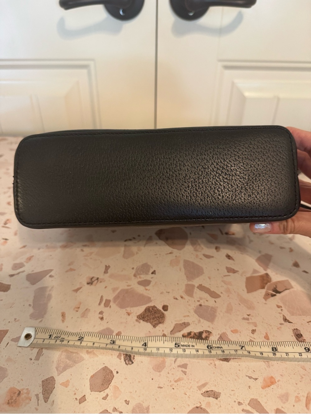 Kate Spade Black Leather Crossbody Bag with Gold Hardware - Picture 12 of 16
